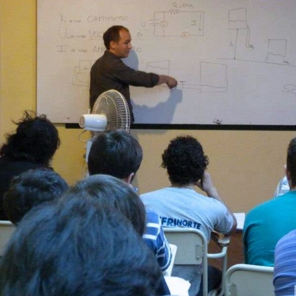 Capacitación en electricidad UTN